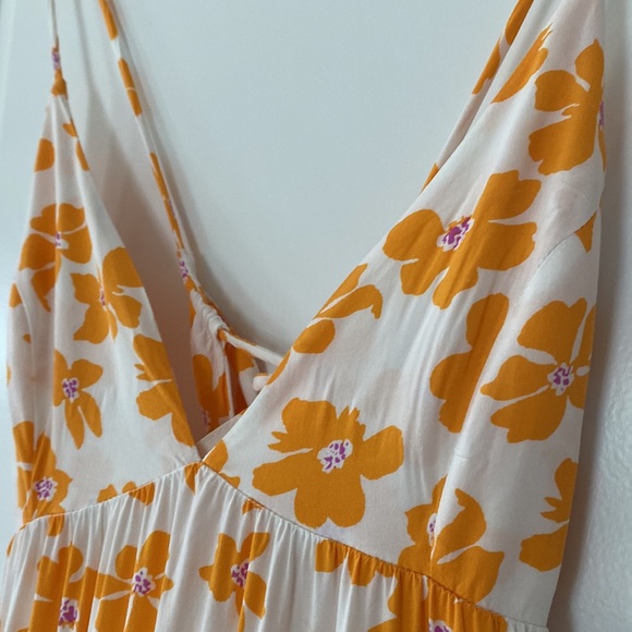 All in Favor “Orange Cream Floral” Print Strappy Tiered Sundress w Halter - Picture 4 of 12